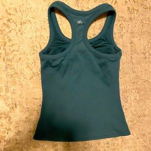 Alo Yoga emerald green racer back w/ built in bra